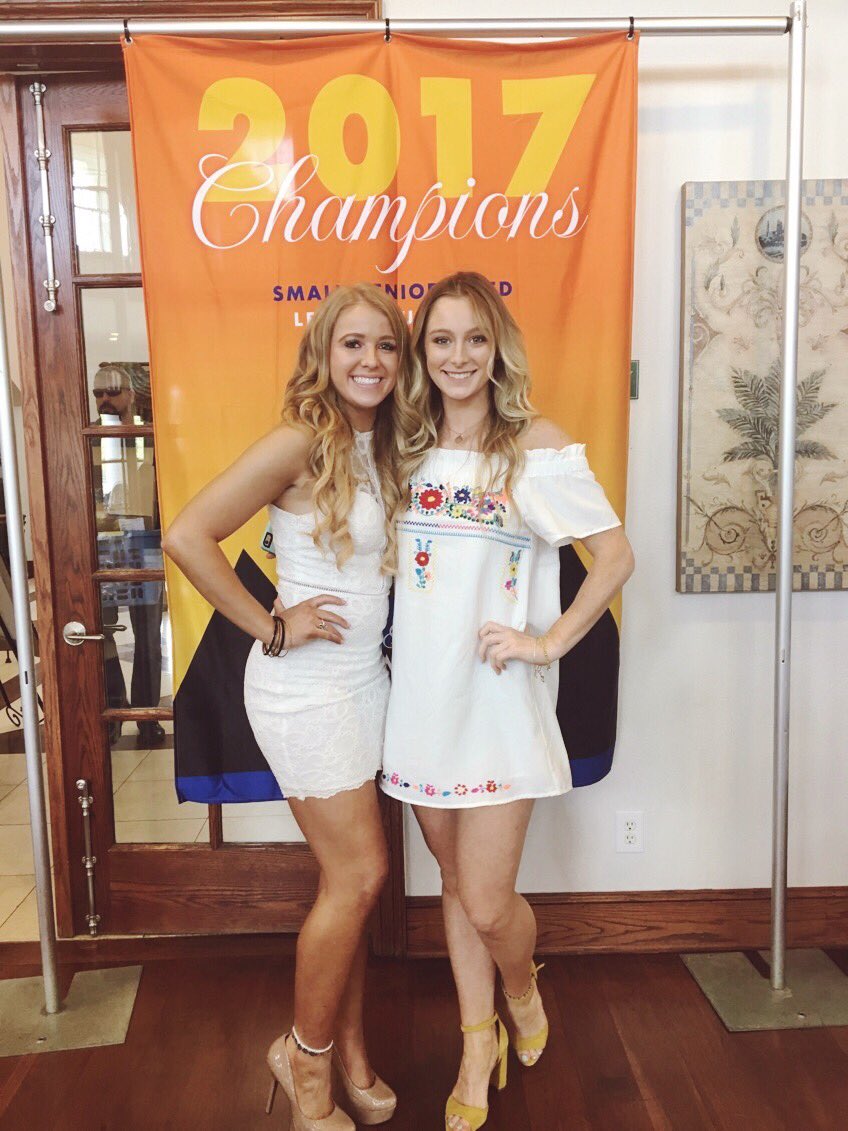 brooke_dumas_'s tweet photo. (4).2 💍 https://t.co/UxU4txHvWS