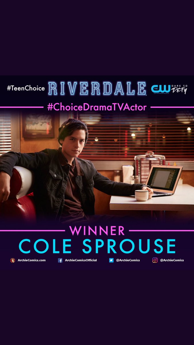 BugheadUpdates's tweet image. (Photos) Lili,Cole, and Bughead, won their categories tonight along with the rest of the cast winning a total of 7 awards!