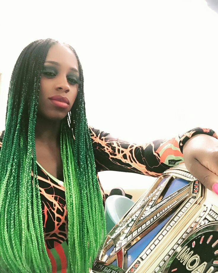peliglowsa's tweet photo. Naomi Appreciation Tweet. #BlessTheTL https://t.co/yJSaDLhGjR