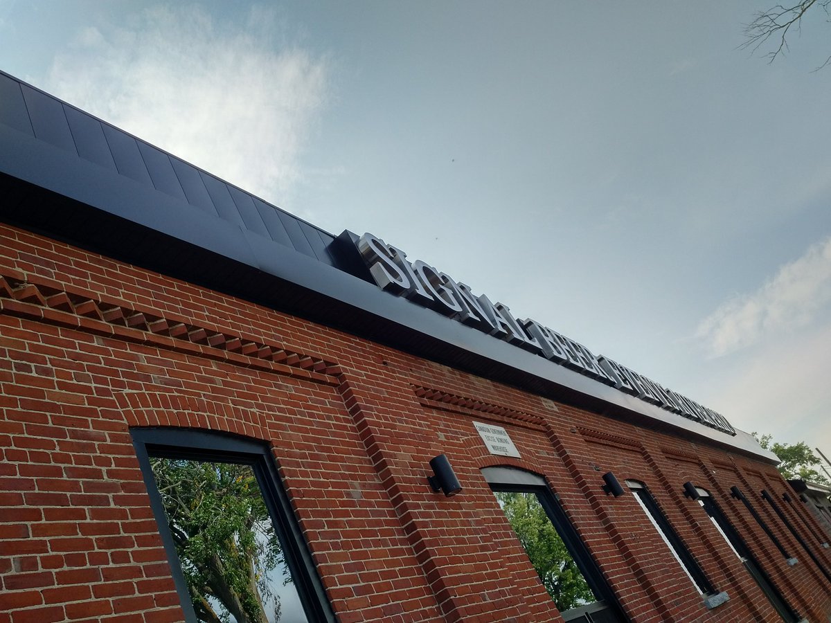 <a href="/signalbrewingco/">Signal Brewing Co</a> Great to see the new signage up for <a href="/threadz2go/">Richard Courneyea</a> business. Wishing you much success with your new venture in <a href="/BellevilleON/">City of Belleville</a>