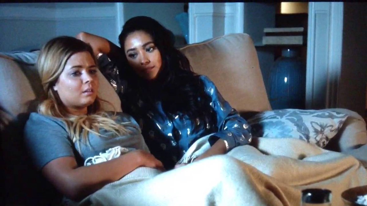 BrandonJr94's tweet image. RT If you think PLL and Emison Is the Real Winner here.... #Emison #EmisonEndGame #EmisonSpinOff #PLLForever