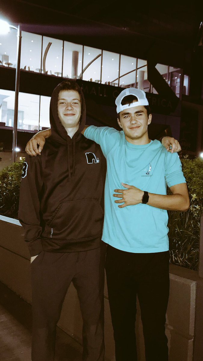 tdoga123's tweet photo. Happy birthday @RileyPortner love u bud 😍 #hix #portugal #portmobile #par https://t.co/iz7XaWa0Gx