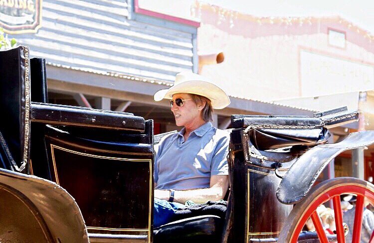 #ValKilmer In Tombstone, Arizona as Grand Marshall for Doc-Holliday event greeting guests &amp; signing limited edition works of art this wknd!