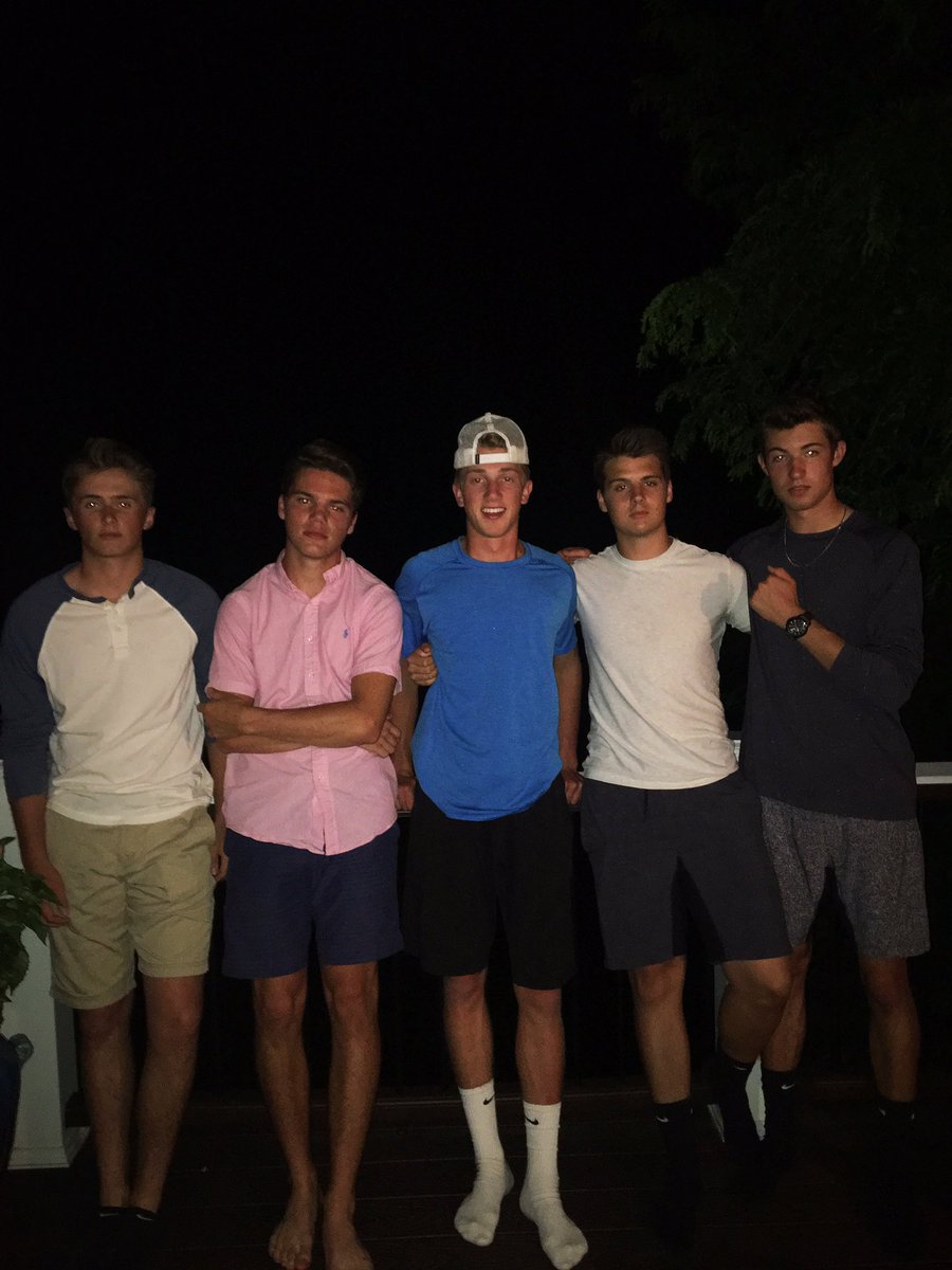 RMiller_28's tweet photo. hbd broski @dylanwall41 https://t.co/uOL6sy5rpy