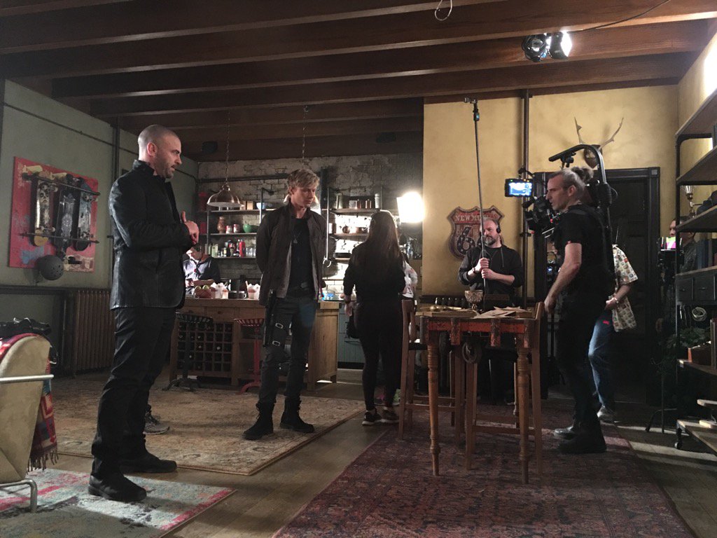 WillTudorBrasil's tweet photo. Bastidores do @willtudor1 e @alanvansprang do episódio 2x19

via @mattdirector https://t.co/zk76cyXNTf