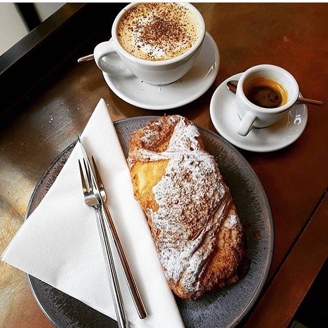 TheDorchester's tweet photo. Fuelling our #mondaymotivation at #parcafe at The Dorchester. ☕️😍 Thank you @london_mon. #dcmoments #thedorchester… https://t.co/ayTv7uBAGY https://t.co/IES4tGHX2h