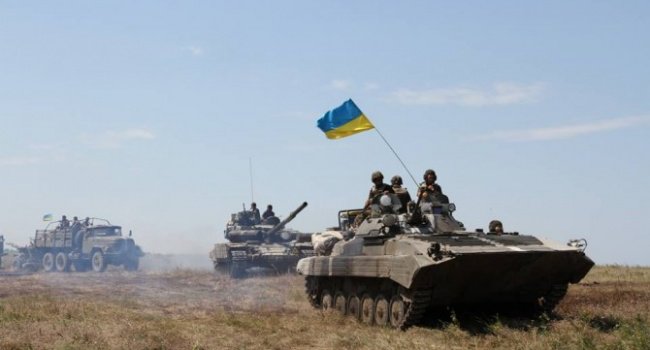 replyua's tweet photo. Роман Цимбалюк: украинцы, не забывайте ни на минуту, что все позитивные изменения в стране возможны только #Replyua https://t.co/pS0yVnVFdo https://t.co/tNjkGc47Qz