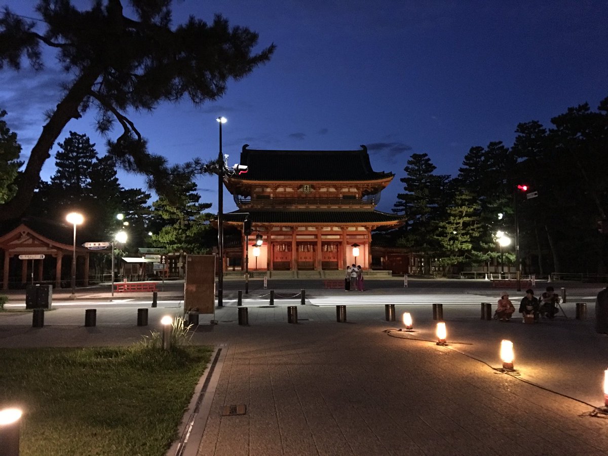 ゆきんこ Yuki 幻想的な平安神宮での夜マルシェ 楽しかったです 次は19日の オレンジハウス です 龍大深草キャンパス西隣です