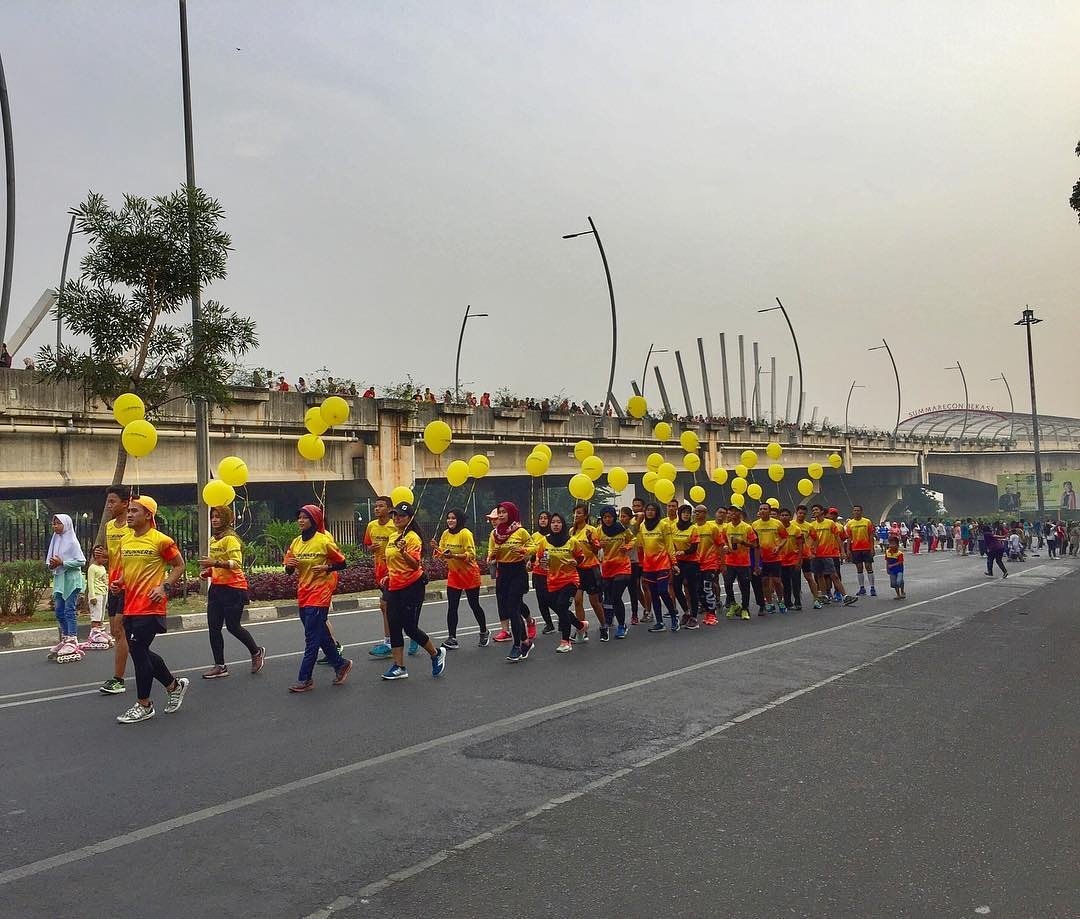 summareconbkasi's tweet photo. "A healthy attitude is contagious, but don't wait to catch it from others. Be a carrier. "
Selamat pagi! 💪😊
📷: (at) abdur_rofii
@ceo_runners https://t.co/9bul0XfAX3