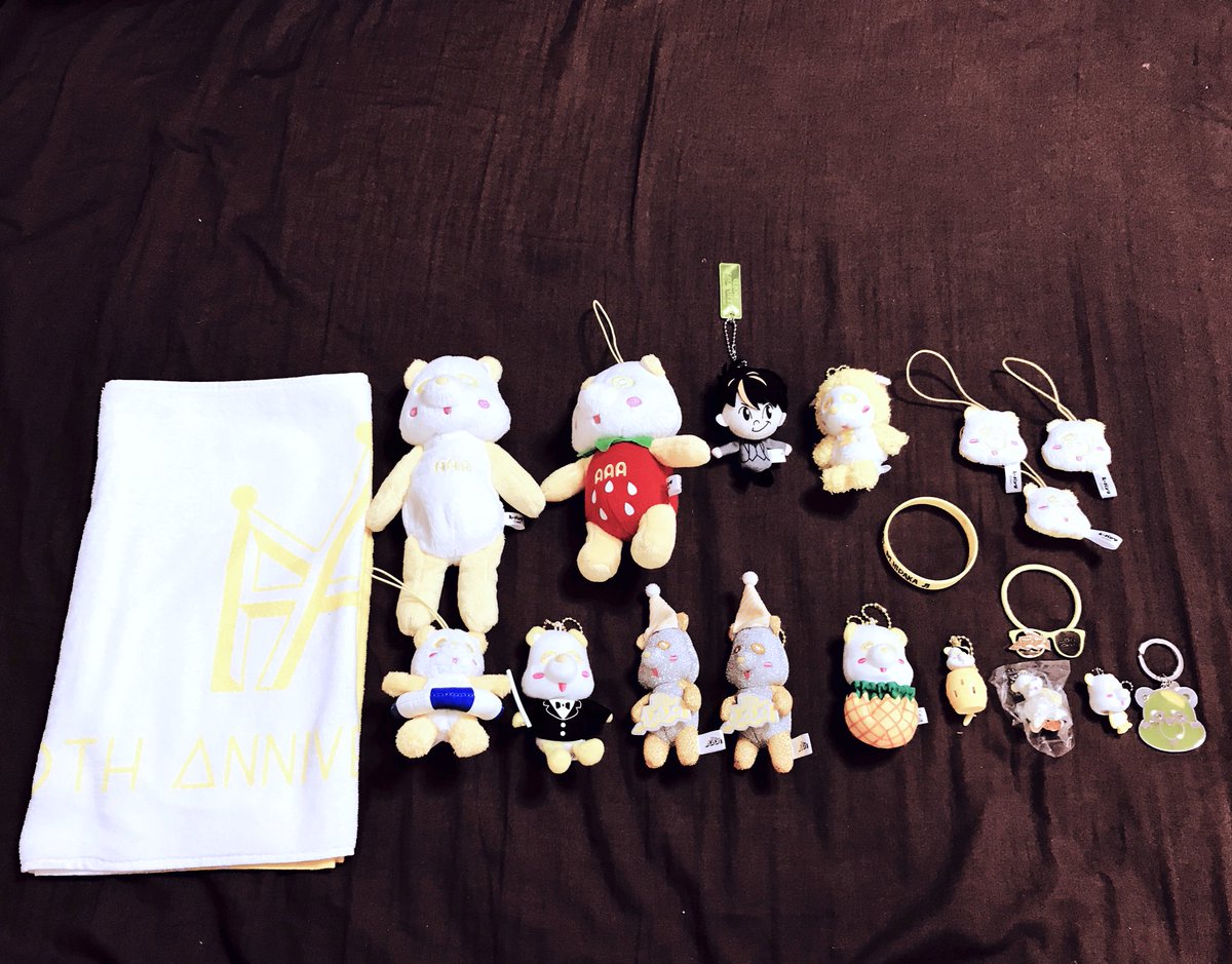 nutms2c's tweet image. グッズ譲ります💛💛
画像は全て黄色💛のものです

DMに希望額を送ってください！
高値にするつもりはありません！

#AAAグッズ 
#AAA