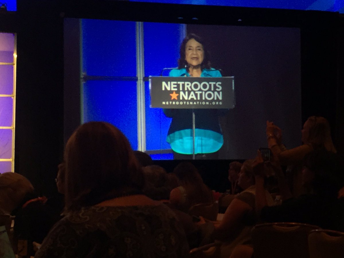 LevySheila__'s tweet photo. Amazing speakers at #Netroots2017! #BeInconvenient w/@algore; #Neverthelessshepersisted w/@elizabethforma and #shero w/@DoloresHuerta #gapol https://t.co/ygkCwDwcGK