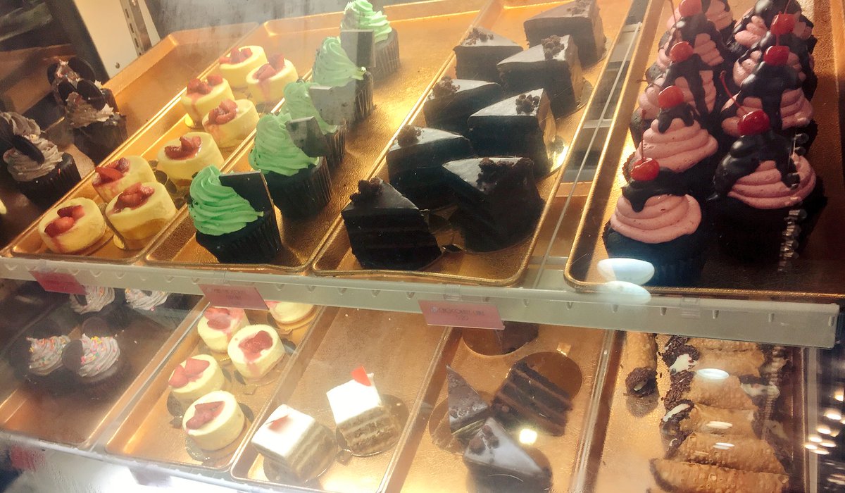 笹木さき 毒持ってる生き物特有の警告色みたいになってる