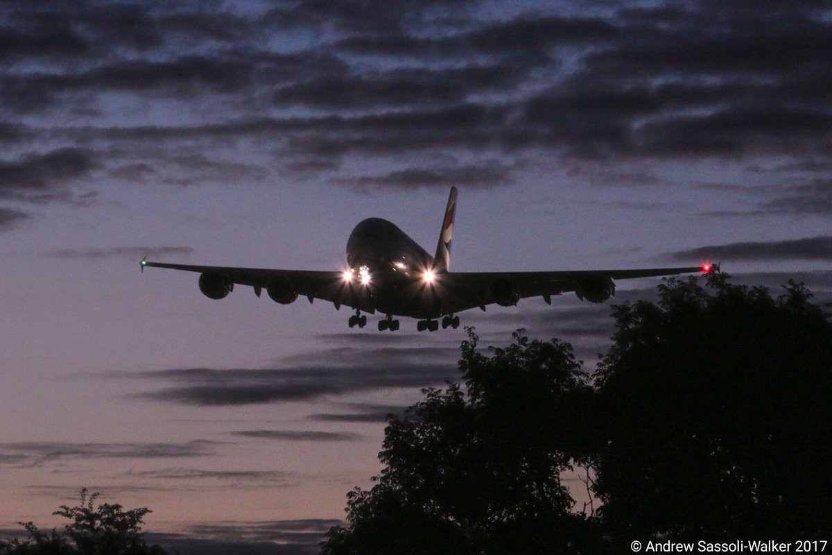 Andrew_SW's tweet photo. Dawn breaking over @HeathrowAirport as a precession of @British_Airways @Airbus #A380 from the Far East &amp; South Africa arrive home #avgeek https://t.co/g0i9Suew2J