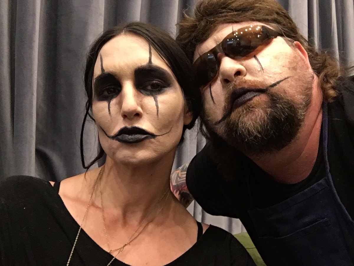 TheRealTomRoss's tweet photo. yes, @lynzway is the only person I'd ever allow to paint my face canvas.
True artist respect.
#TheCrow 
#ItsAmovieithink
#andAlsoAcomic https://t.co/t4wqujV8IW