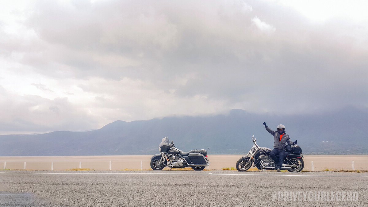 Rob_Serrano's tweet photo. Always bring your own sunshine and enjoy the journey!! #VRod #VRodMuscle #LiveYourLegend #DriveYourWorld #HarleyMexico #DriveYourLegend https://t.co/j46dJKgNMT