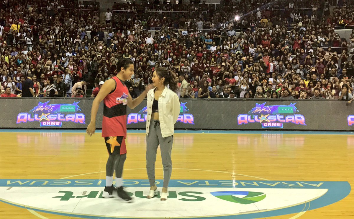 MissHappyWriter's tweet photo. Thea team captain, the muse and the crowd @imdanielpadilla @bernardokath #StarMagicAllStarGame https://t.co/y6ECWnzCux