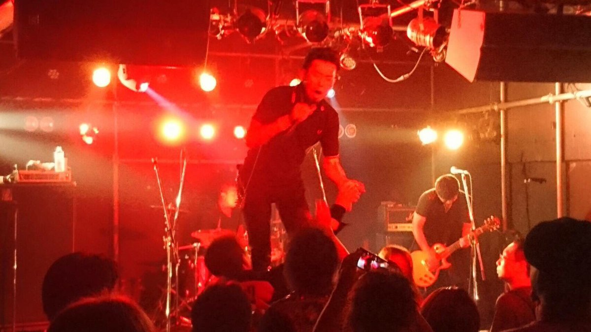 HOWLING_BRATS's tweet photo. 新曲
"ブルシット"/HOWLING BRATS
Live@club KNOT
2017.7.23
↓↓↓
https://t.co/DMsFzPPecI
#howling_brats #toyohashi #knot #hardpunk https://t.co/SNApyvtN4x