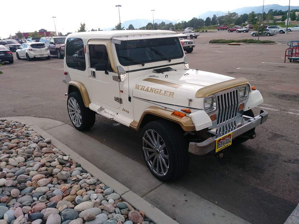 FoundOnPoSC's tweet photo. Step away from....literally everything. #PoSC #Diamondplate #Awfulrounders #Pimpjeep #YJ #Wrangler #Jeep #JeepLife #GTAV https://t.co/KYDJPfJ9SN
