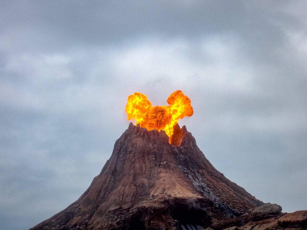 プロメテウス火山