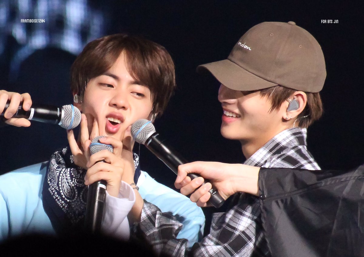 xiutama's tweet photo. 🐹뷔진🐯

#BTS #방탄소년단 #JIN #진 #김석진 #V #뷔 #Taehyung #김태형 #뷔진 #Vjin https://t.co/AmnxeV2LPv