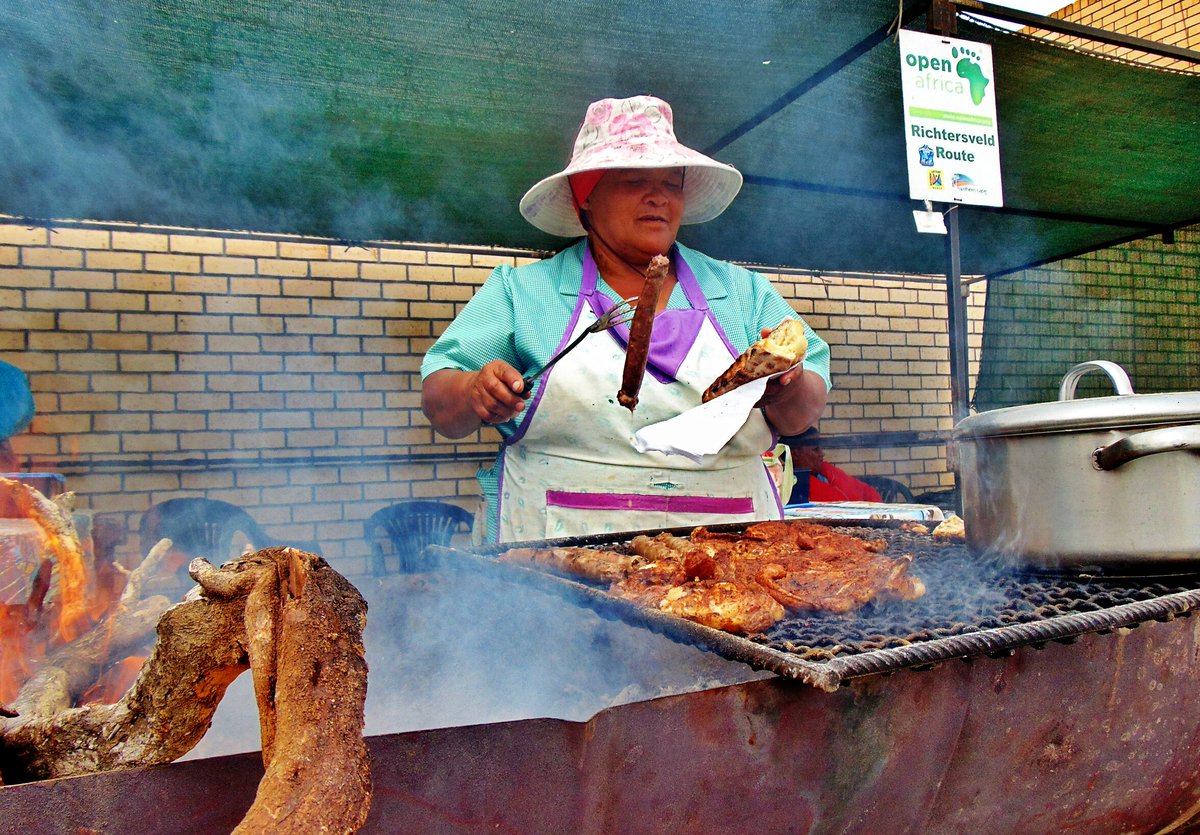 Get a glimpse into the lives of the Richtersveld's Nama people. Book with us or <a href="/Tour2point0/">Tour2.0</a>. #WeOpenAfrica openafricatravel.com/experiences/tr…