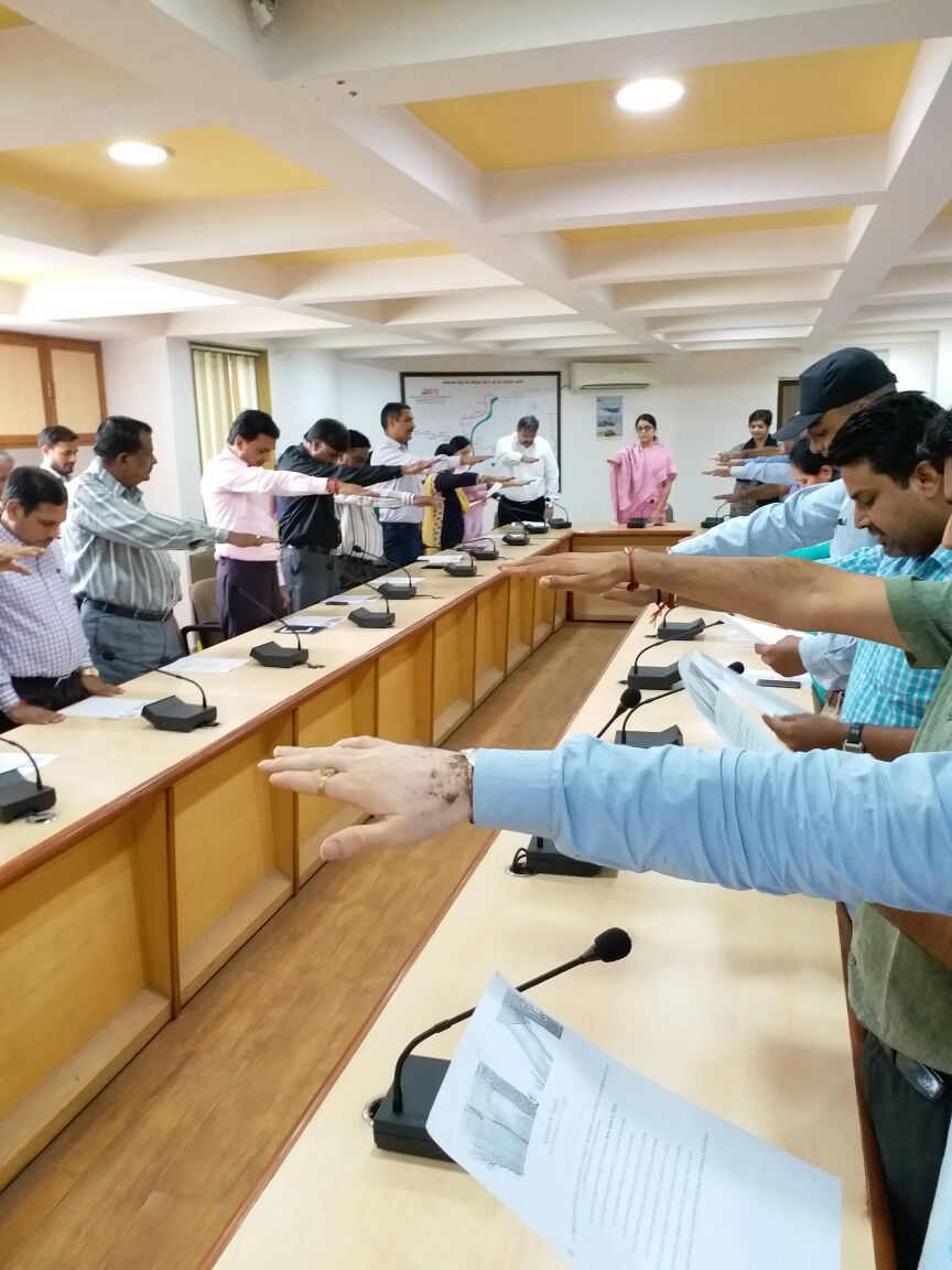 Taking Pledge for building a New India by 2022 under #NewIndiaManthan #SankalpSeSiddhi  <a href="/pkumarias/">Pankaj Kumar</a>