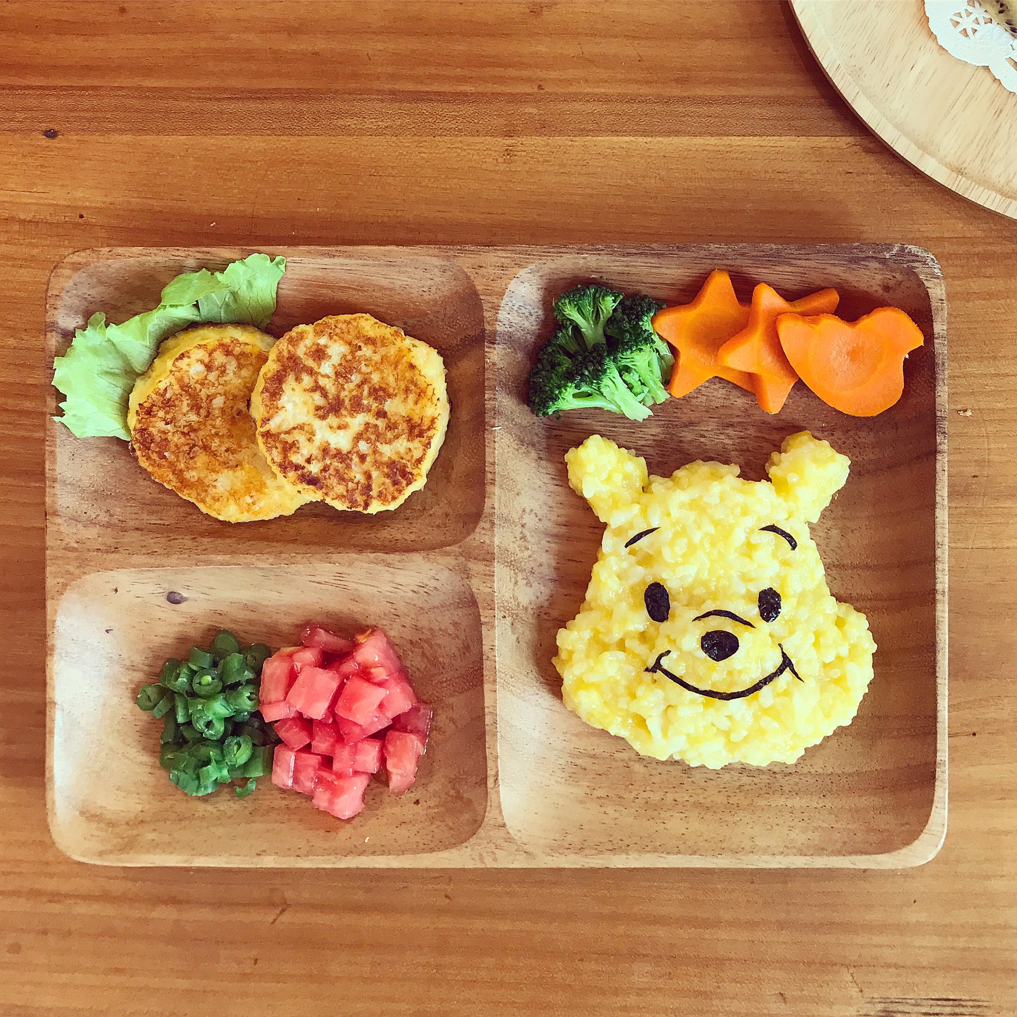 山根舞 娘の1歳のお誕生日に 大好きなものをつめこんだ離乳食 ペロリと完食してくれました ๑ ڡ ๑ 生まれてきてくれて ありがとう 1歳誕生日 離乳食 バースデー離乳食 T Co Yz8i1youqv Twitter