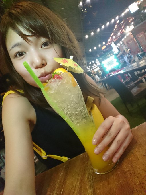 ツイッターご無沙汰ですみまそん！！ 碧しのです。&larr;  今年はちょこちょこ夏休みもらってまーす🙌🎐 ちょこちょこお仕事もしてますー🙌  あ！https://t.co/k1WjYw0CPy 観てね&hearts; 夏休みらしく競泳水着でM男君いじめしてるぞぉ  オフショット🙌