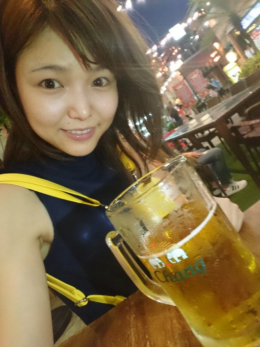 ツイッターご無沙汰ですみまそん！！ 碧しのです。&larr;  今年はちょこちょこ夏休みもらってまーす🙌🎐 ちょこちょこお仕事もしてますー🙌  あ！https://t.co/k1WjYw0CPy 観てね&hearts; 夏休みらしく競泳水着でM男君いじめしてるぞぉ  オフショット🙌