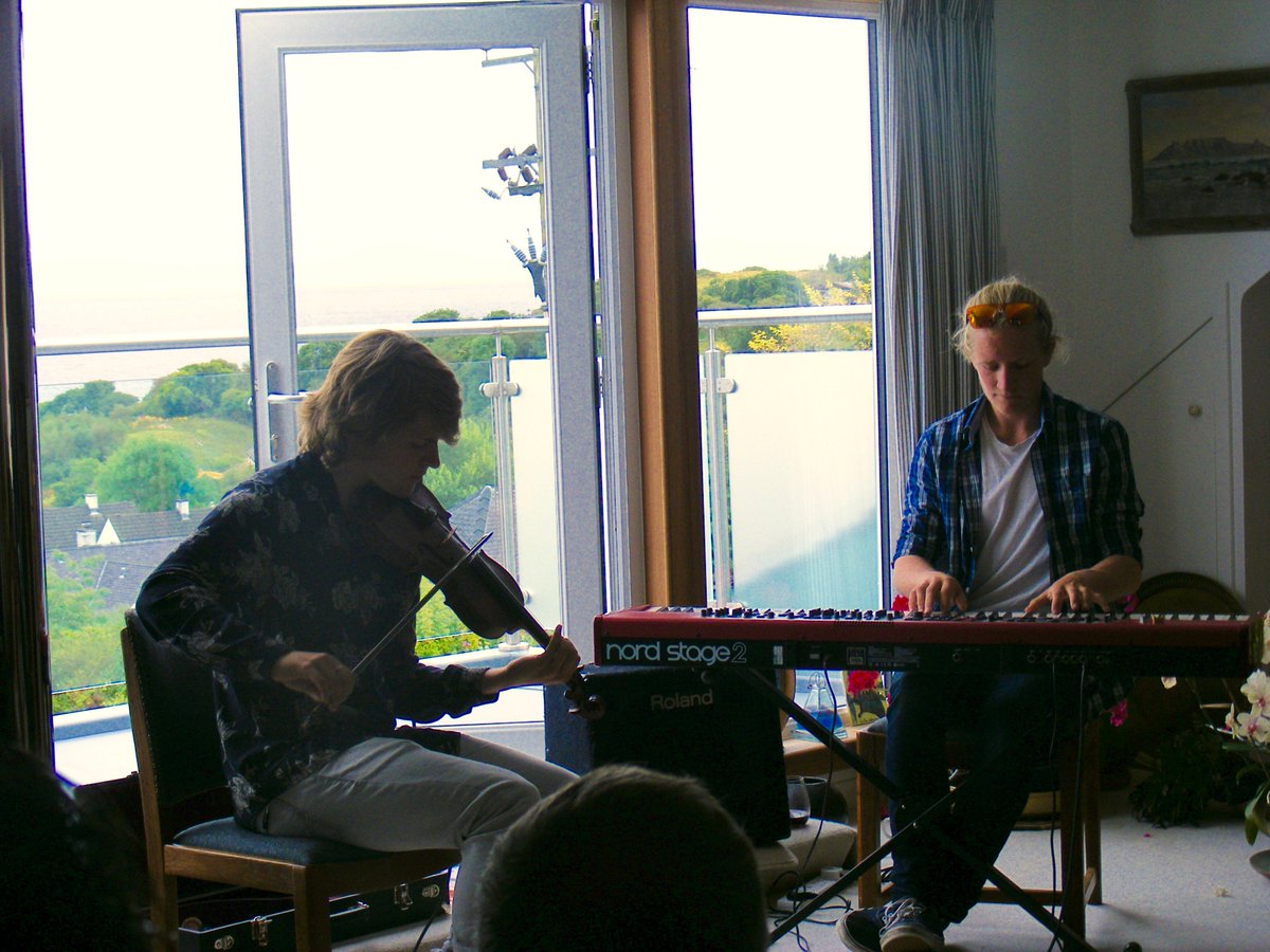 FOTS_News's tweet photo. House Concert #5, a lovely afternoon of music from 2 very talented young men, Malin Lewis &amp; Iain Bullivant. #MondayMotivaton https://t.co/1ciPlcT8LG