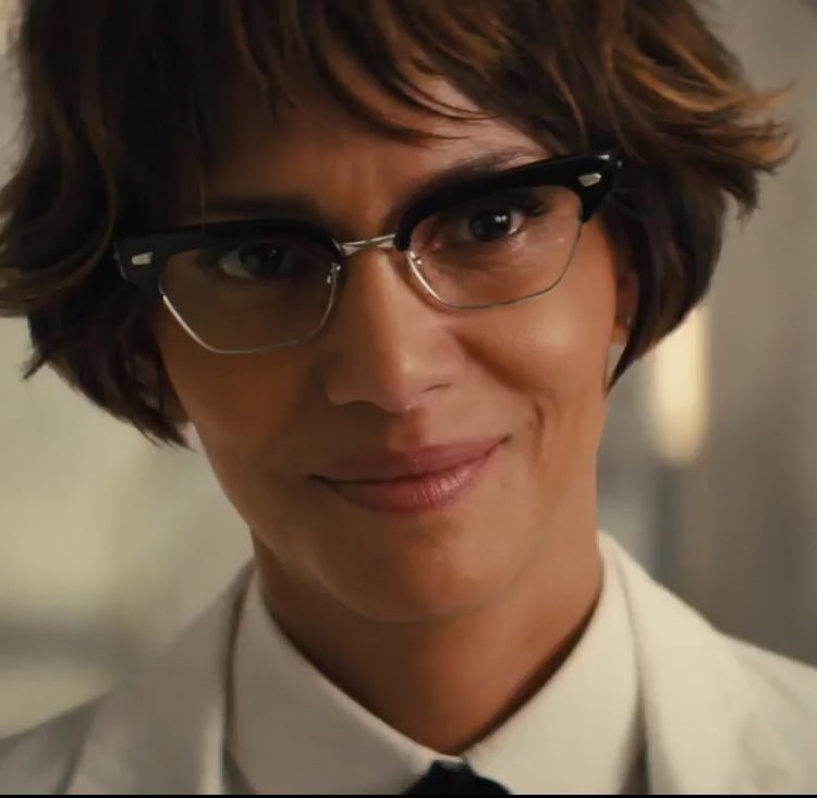 Happy birthday Halle Berry 51 years old today 