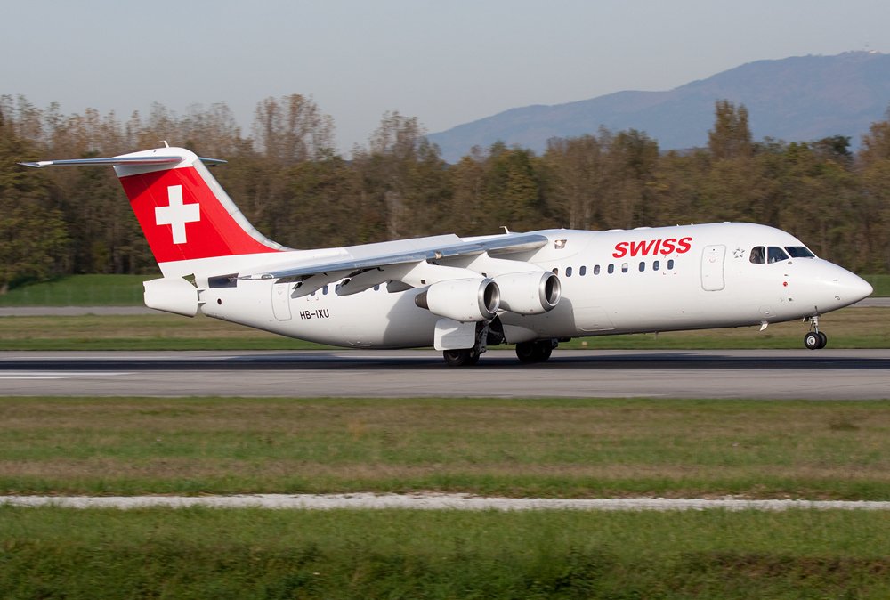 joelat___'s tweet photo. Last day in #action for the @FlySWISS #Jumbolino!
https://t.co/u53YyC74sC
#avgeek #aviation #swiss #Planes #Travel #reasonifly #Aircraft https://t.co/ExuaDlejxS