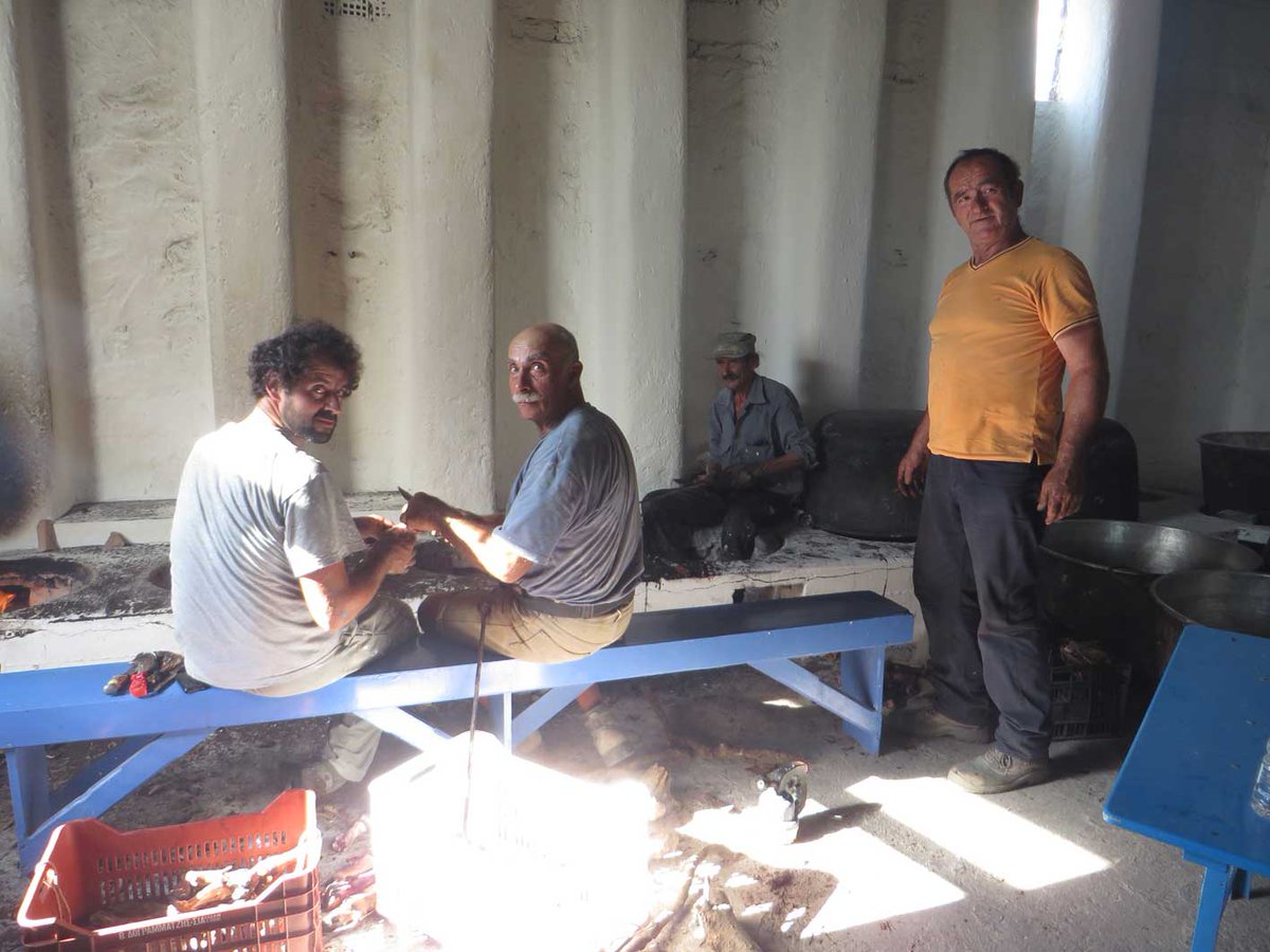 FindinGreece_'s tweet photo. Preparations for the #traditional #festival of Panagia Eponochoriani #amorgos #Tonight #joinus #greekislands #Greece #Δεκαπενταυγουστος https://t.co/wrwWPlY6DK