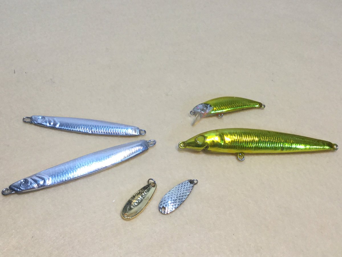 O Xrhsths Haru4 Sto Twitter スイミングジグヘッドを作ったり 塗装がボロボロになったルアーをキレイにしたり ハンドメイドルアーを車の鍵に付けるなどして お盆休みを遊んでます ｄ