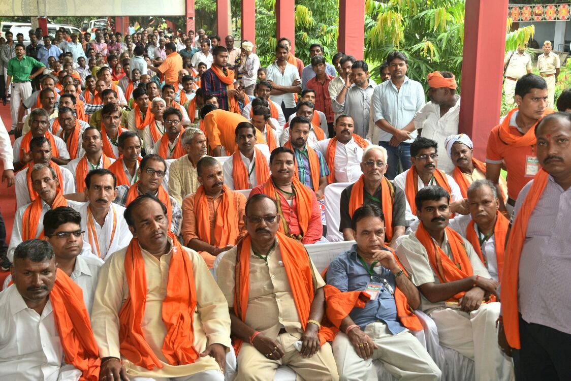 kpmaurya1's tweet photo. इलाहाबाद के फूलपुर लोकसभा की सोरांव विधानसभा के कार्यकर्ता संवाद कार्यक्रम में सम्मिलित हुआ https://t.co/f12muZ2YAl