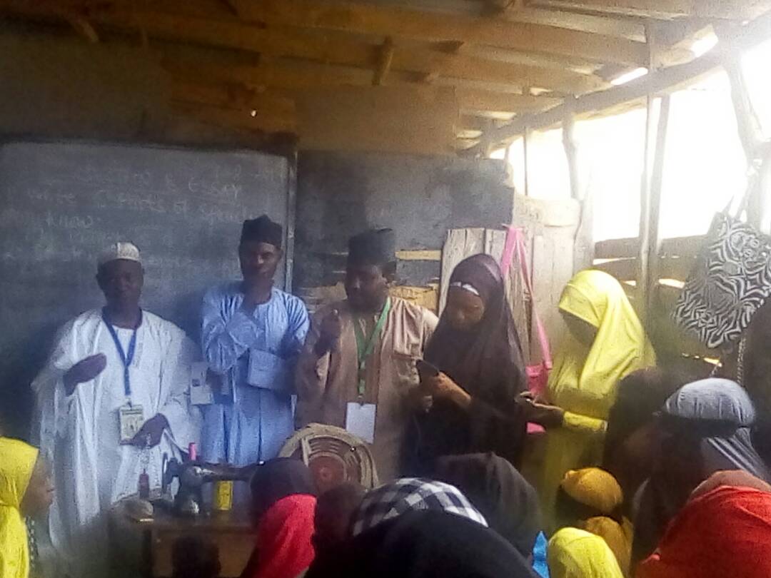 HAFYDOF's tweet photo. Kamar yanda muka sani, an bar matasaa a baha https://t.co/W5YjLyIsu2