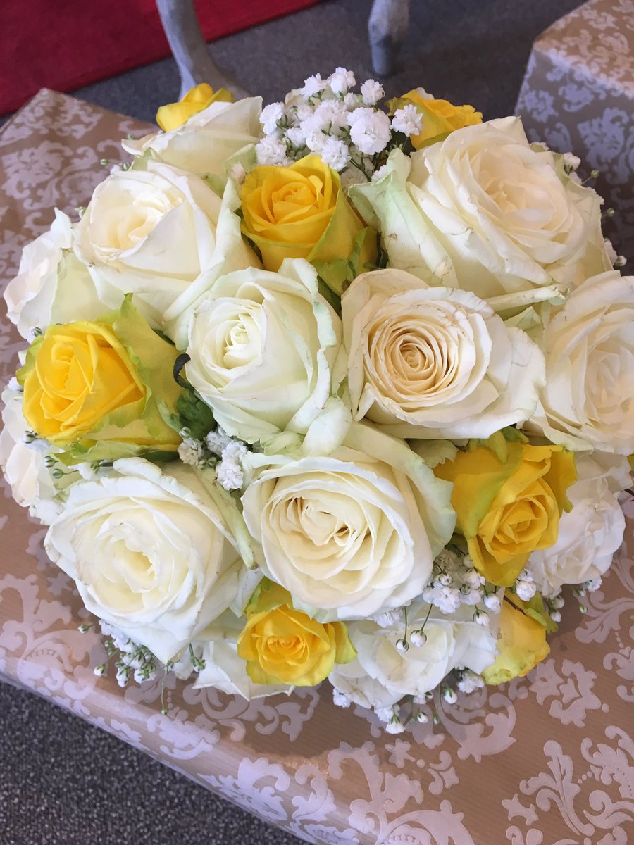 eventures1's tweet image. Yellow, Ivory and Blue vibrant summertime wedding