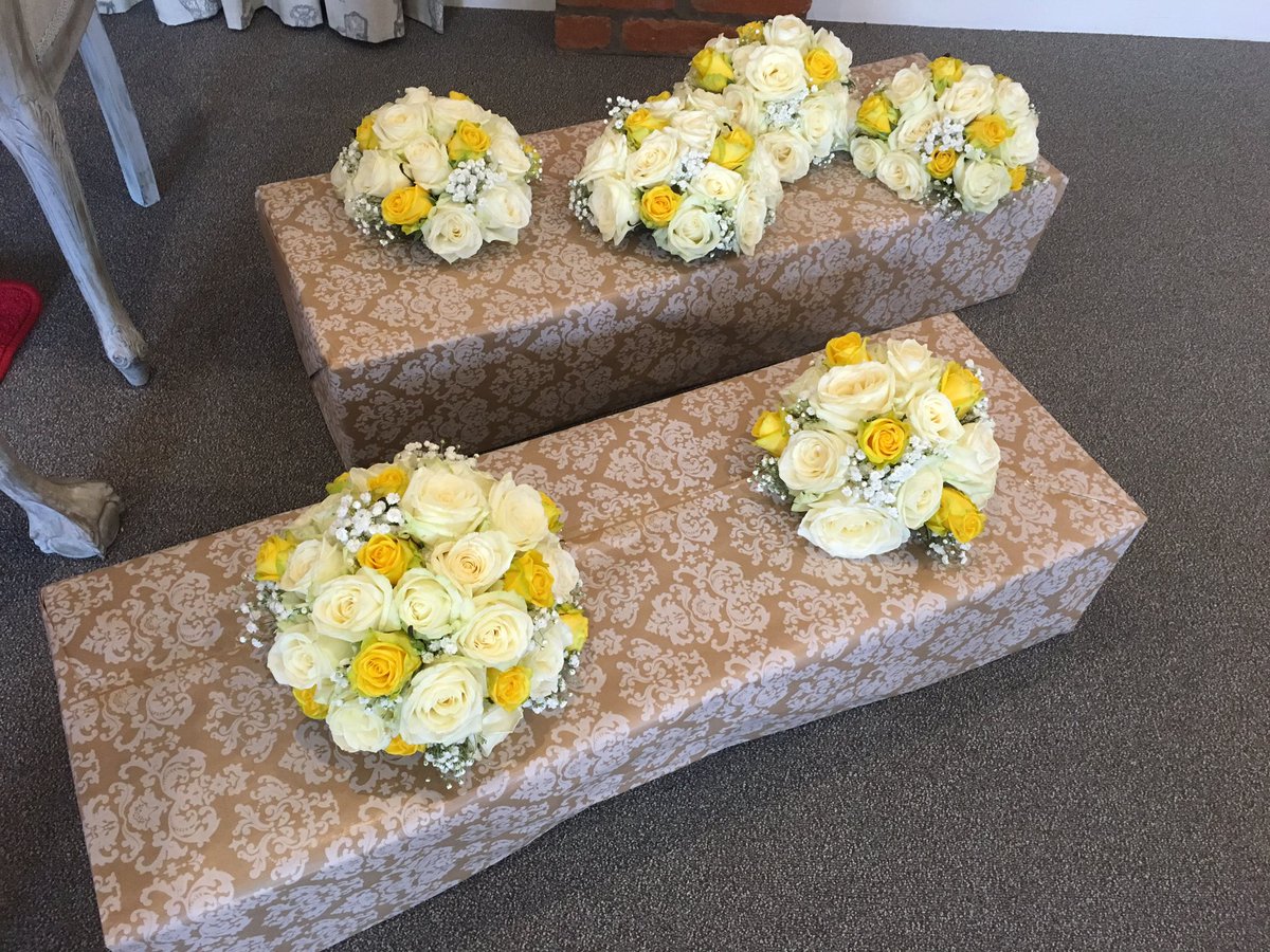 eventures1's tweet image. Yellow, Ivory and Blue vibrant summertime wedding