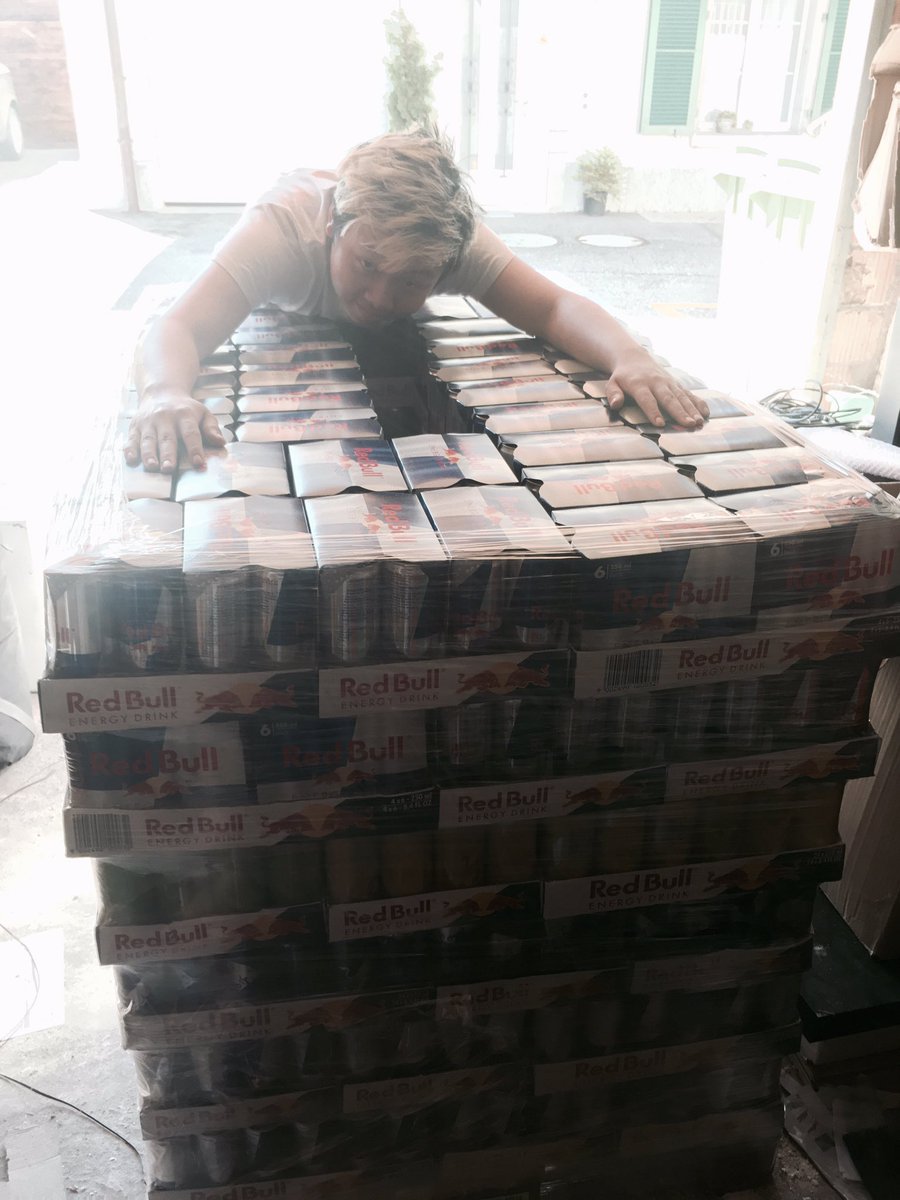 mYinsanityCH's tweet image. Wie hoch wird @CleanBandit_HS Power Level heute Nachmittag wohl sein?
Danke @RedBullCH #mYiHigh