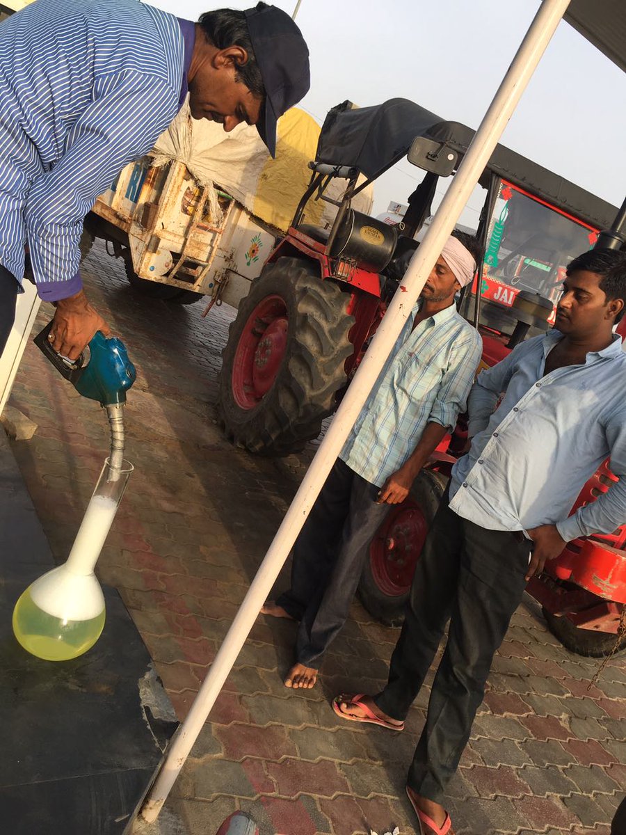 petro_planet's tweet photo. Q&amp;Q Campaign at SKSM Garjar, Rohtak#GoodFuelPromise @HPCL @Rg03Goel @subodhbatra10 @ManishTandon21 #HP है जहाँ भरोसा है वहाँ https://t.co/GgOqb58hvj