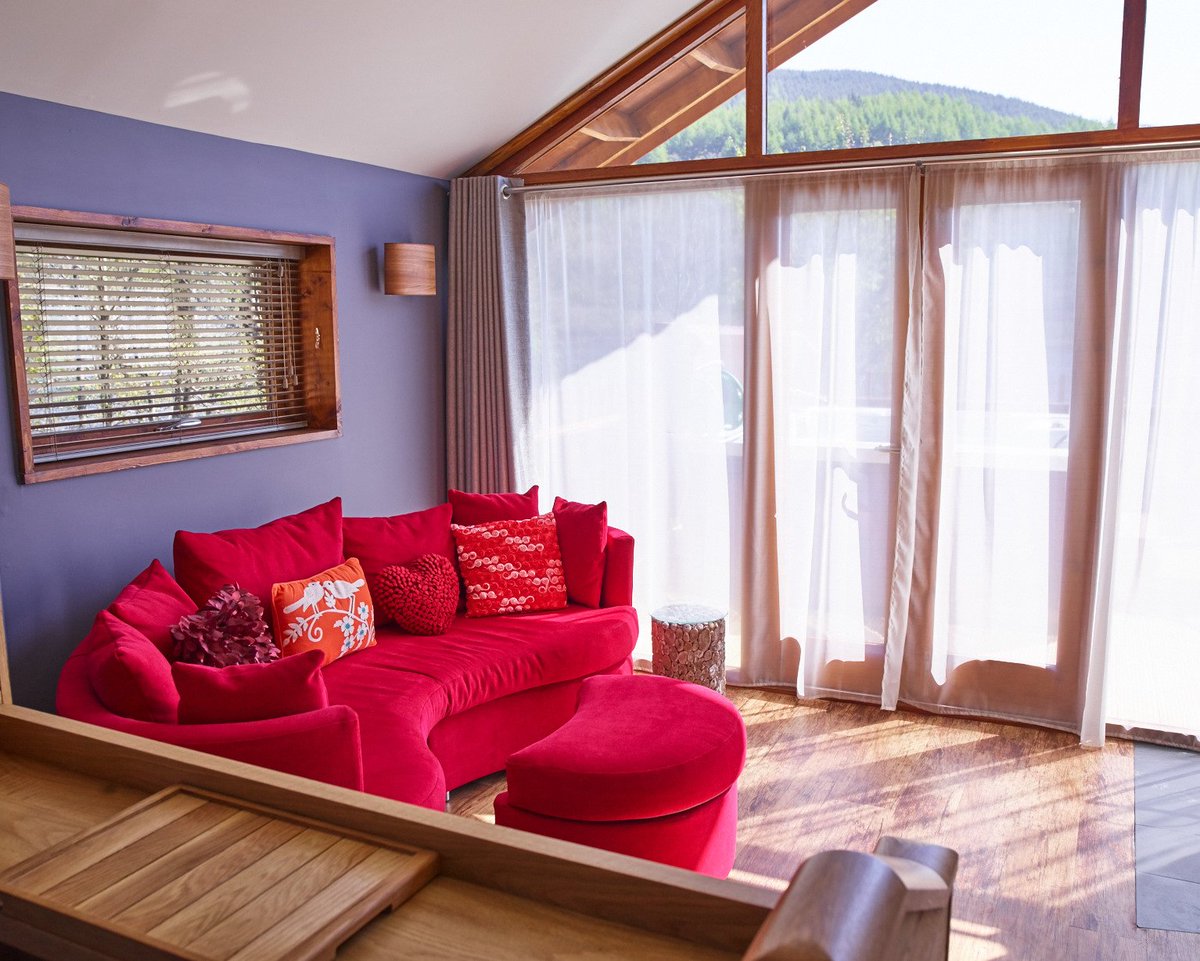 forestholidays's tweet image. The most romantic Forest Holiday cabin... The #GoldenOak Hideaway! 💞 forestholidays.co.uk/choose-a-cabin…