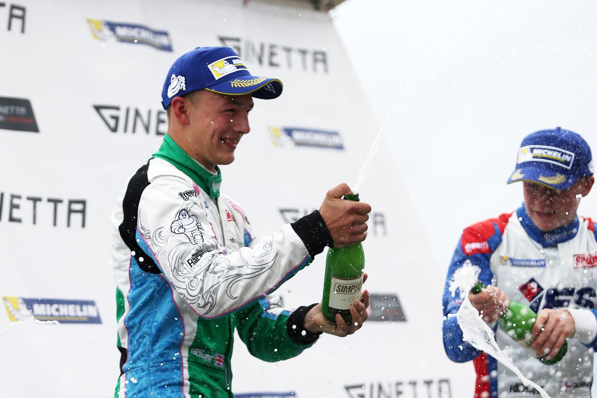 FreeM_RW's tweet image. Huge congratulations to @KiernJ on his maiden win in the @GinettaCars junior series @MBPartners @DouglasMSport