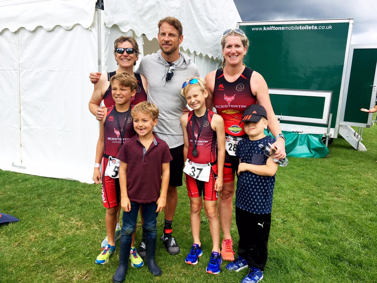 Great shot of JB with some of the <a href="/BicesterTri/">BicesterTriClub</a> club at the Triathlon last month instagram.com/p/BXxPCMiFg5b/