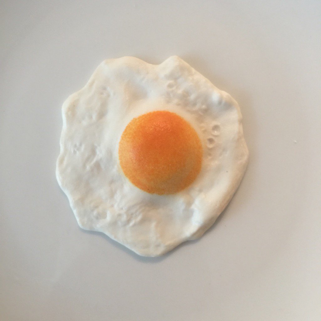FionaMunro10's tweet photo. Sunny side up #foodforbeinglookedat https://t.co/6v1scuLg8l