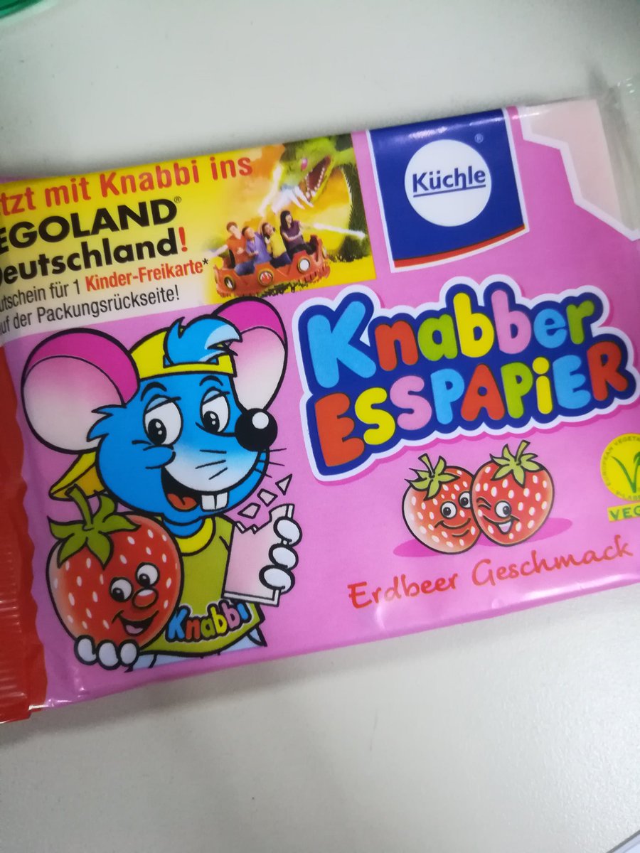 ajcmndz's tweet photo. Weird candy but it tastes good 😂 #PaperCandy https://t.co/rXfJLWbxW3