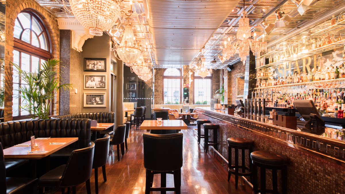 UVofE's tweet image. Here's 5 great excuses to get the girls together in Edinburgh from @luxury__travel blog🥂 goo.gl/sqrvbd