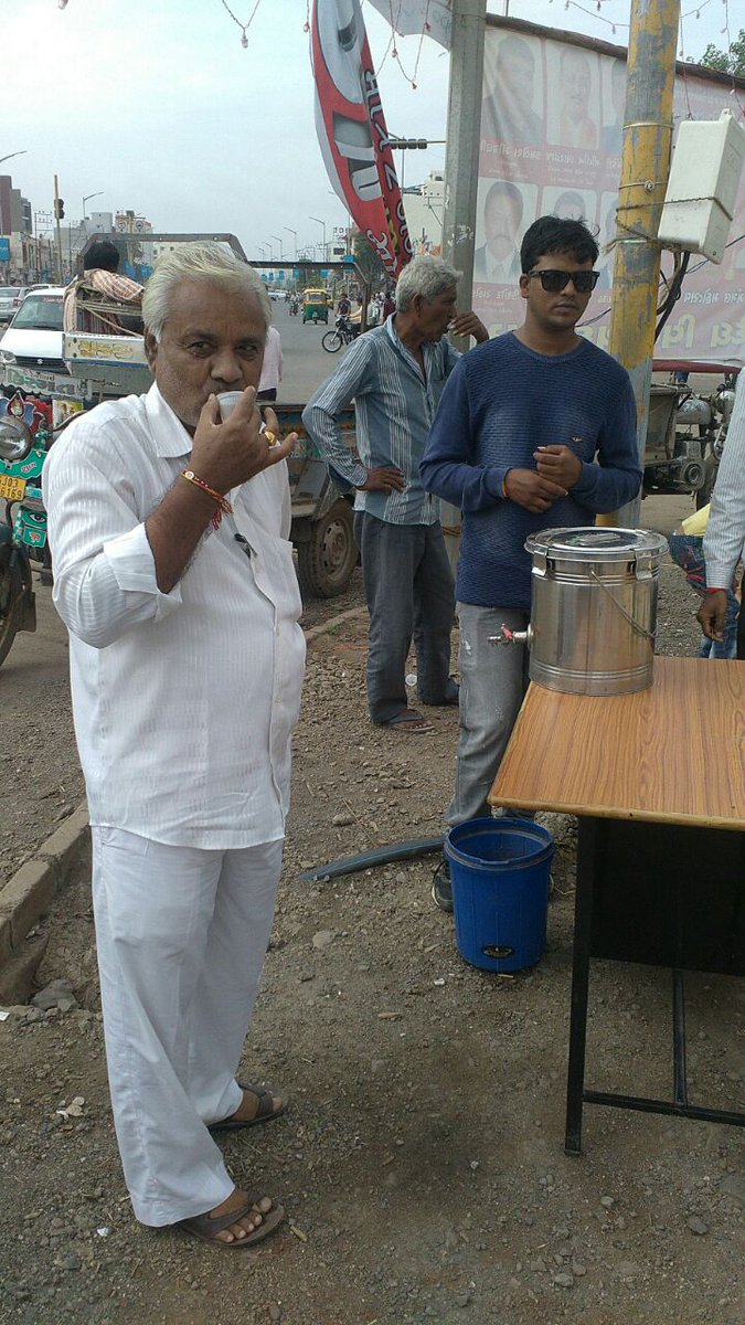 smartcityrajkot's tweet image. Ayurvedic Ukala distribution at different places by Rajkot Municipal Corporation. #swineflu #prevention @CMOGuj #SmartRajkot