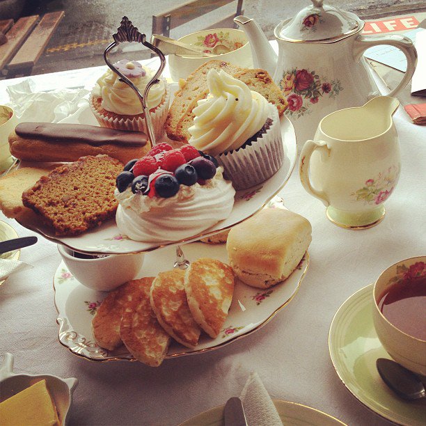 Teignternet's tweet image. Celebrate #afternoonteaweek in #Teignmouth. teignternet.com/enjoy-afternoo…