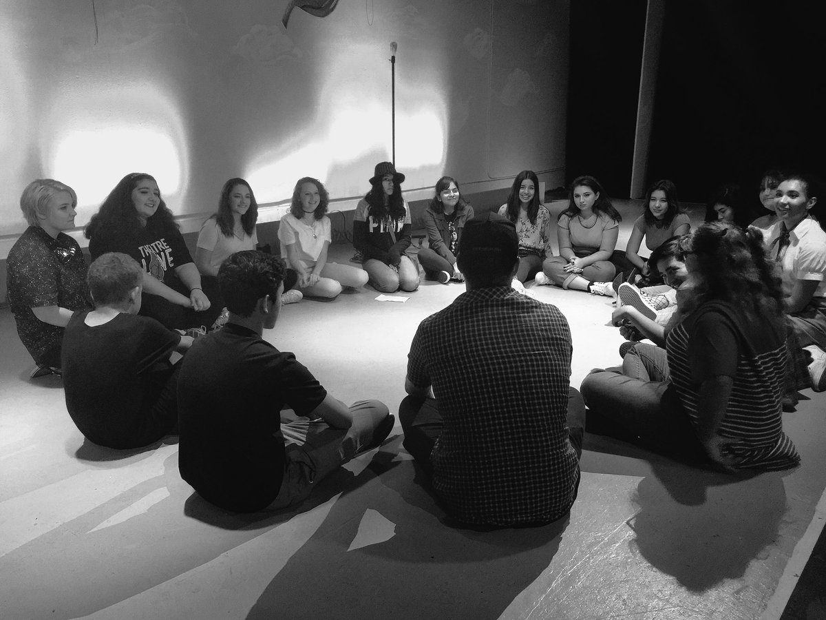 SAETheatreFilm's tweet photo. A large group of new Theatre Arts Majors - 1st day goodness with Shields! #bemajor #saefirstday https://t.co/mIzzLHhmSr