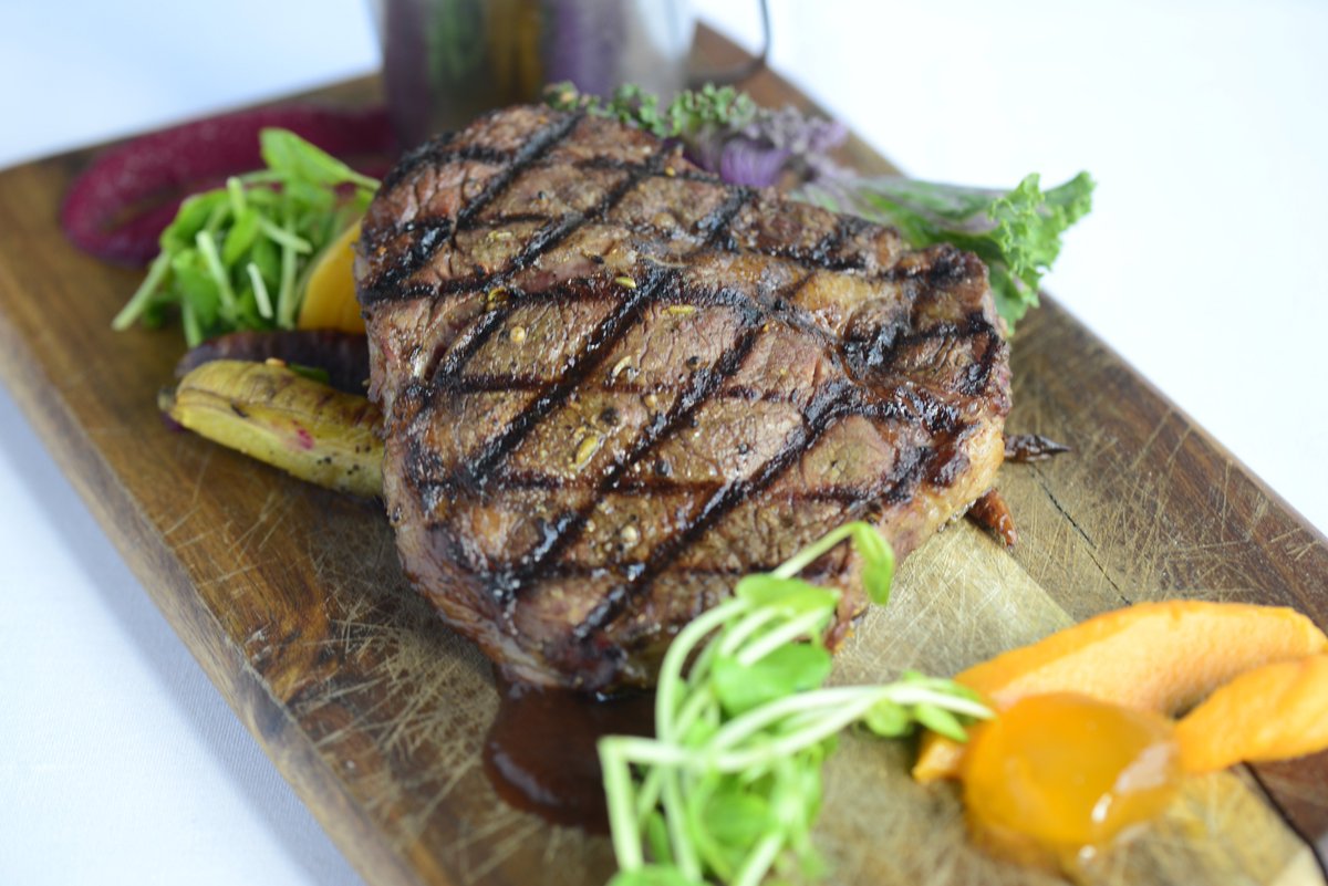 MarronBistro's tweet photo. 8oz Steak and Frites is all the #MondayMotivation I need!

#Lunch #Yum #Yummy #Today #Kosher #KosherTO #Foodie #Foodporn #Foodlover #Toronto https://t.co/ALAowsjNWw